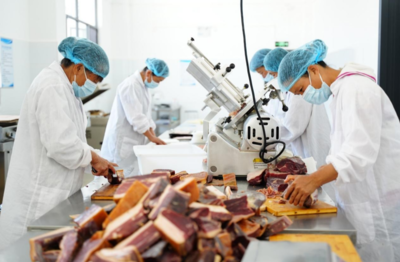 來自遠山的味道拼多多助農車間&ldquo;攜手&rdquo;諾鄧火腿產業升級